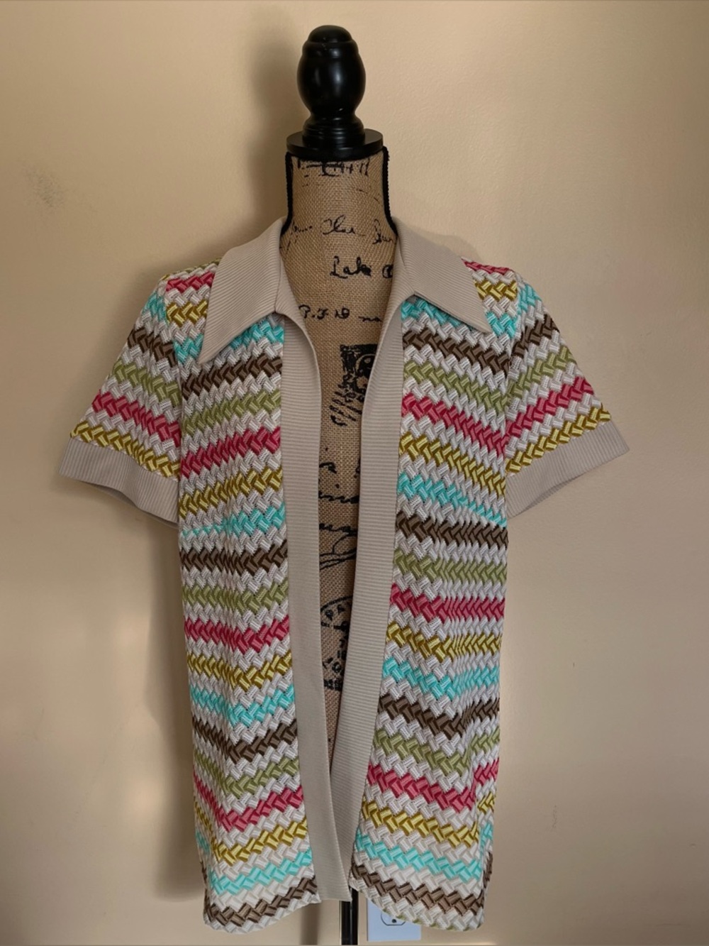 Vintage 1970s Rainbow Chevron Knit Short-Sleeve Cardigan